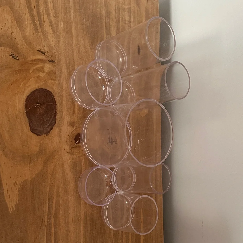 Set of Clear Plastic Tumblers organizer beauty case